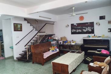 RENT @ 2 Storey Terrace House OUG Overseas United Garden