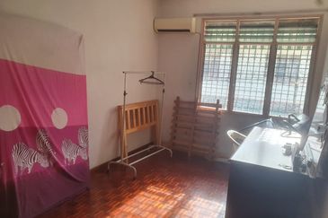 RENT @ 2 Storey Terrace House OUG Overseas United Garden