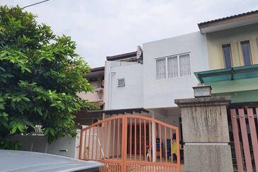 SALE @ 2 Storey Terrace House OUG Overseas United Garden