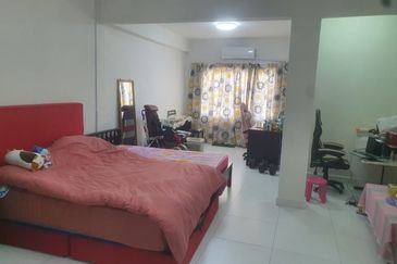 SALE @ 2 Storey Terrace House OUG Overseas United Garden