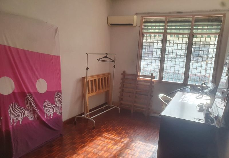 SALE @ 2 Storey Terrace House OUG Overseas United Garden