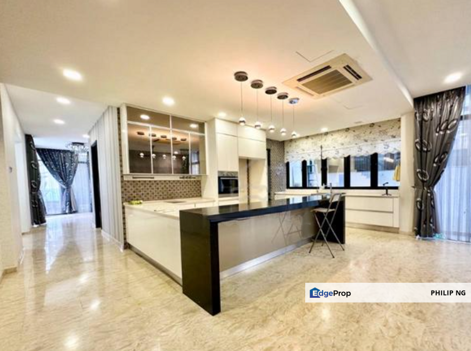 SALE @ Lake Edge Puchong 2.5 Storey Semi-D with Pool , Bandar Metro Puchong, Selangor, Puchong