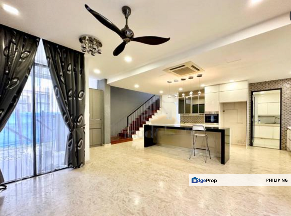 SALE @ Lake Edge Puchong 2.5 Storey Semi-D with Pool , Bandar Metro Puchong, Selangor, Puchong