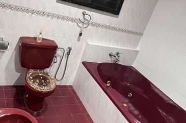 RENT @ Corner 2-Storey Terrace F/Furnished @ Taman United Old Klang Road, KL