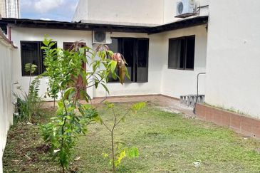 RENT @ Corner 2-Storey Terrace F/Furnished @ Taman United Old Klang Road, KL