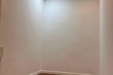 RENT @ 3-Storey Terrace @ Persiaran Syed Putra Taman Persiaran Putra, Seputeh KL