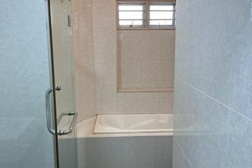 RENT @ 3-Storey Terrace @ Persiaran Syed Putra Taman Persiaran Putra, Seputeh KL