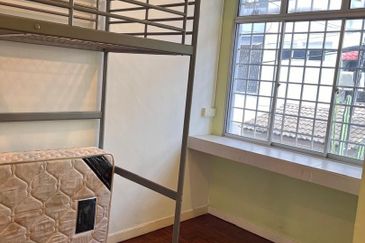 RENT @ 3-Storey Terrace @ Persiaran Syed Putra Taman Persiaran Putra, Seputeh KL