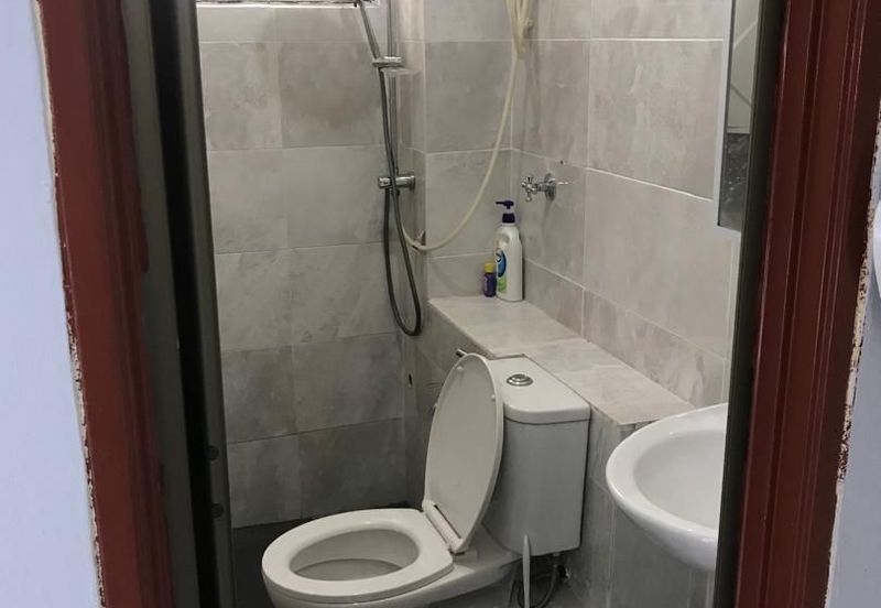 RENT @ Townhouse 3 Rooms Taman Desa Damai, Alam Damai Cheras, KL