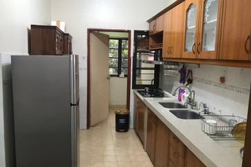 RENT @ Townhouse 3 Rooms Taman Desa Damai, Alam Damai Cheras, KL