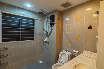 Rent @ D’Majestica 2 Storey House P/Furnished At Jalan Damai Perdana Cheras KL 