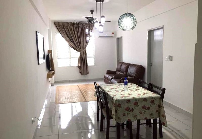 The Residence 1 @ Tiara South