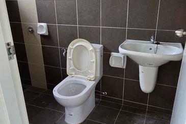 SALE [Corner Lot] Single Storey @ Mahkota Hills, Lenggeng, Negeri Sembilan 