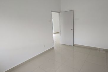 SALE [Corner Lot] Single Storey @ Mahkota Hills, Lenggeng, Negeri Sembilan 