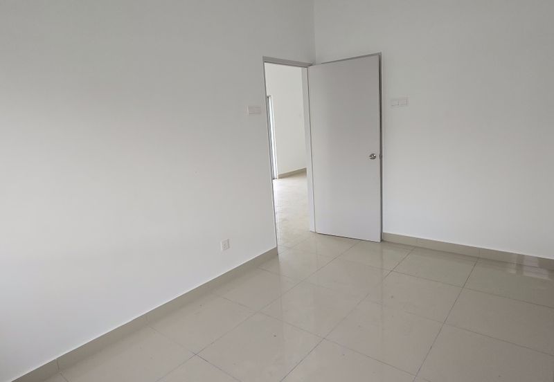 SALE [Corner Lot] Single Storey @ Mahkota Hills, Lenggeng, Negeri Sembilan 