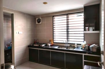 SALE @ Freehold Goodview Heights TownHouse Group Floor @ Kajang, Sungai Long Selangor