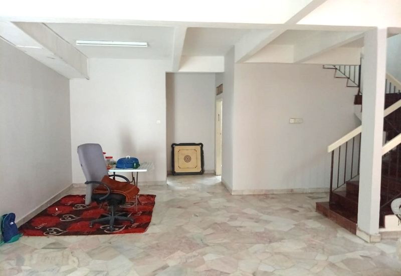 Taman Wangi (Tepi Sungai)