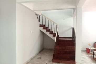 Taman Wangi (Tepi Sungai)