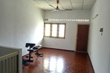 Taman Wangi (Tepi Sungai)