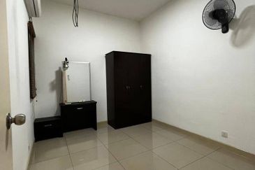 Dedaun Hijau (Greenfield Regency)