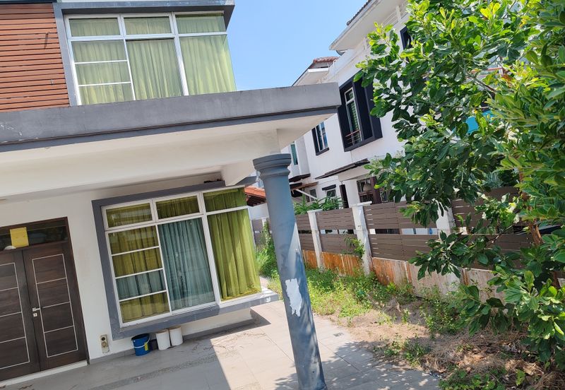 Garden Villa @ Bukit Indah 2