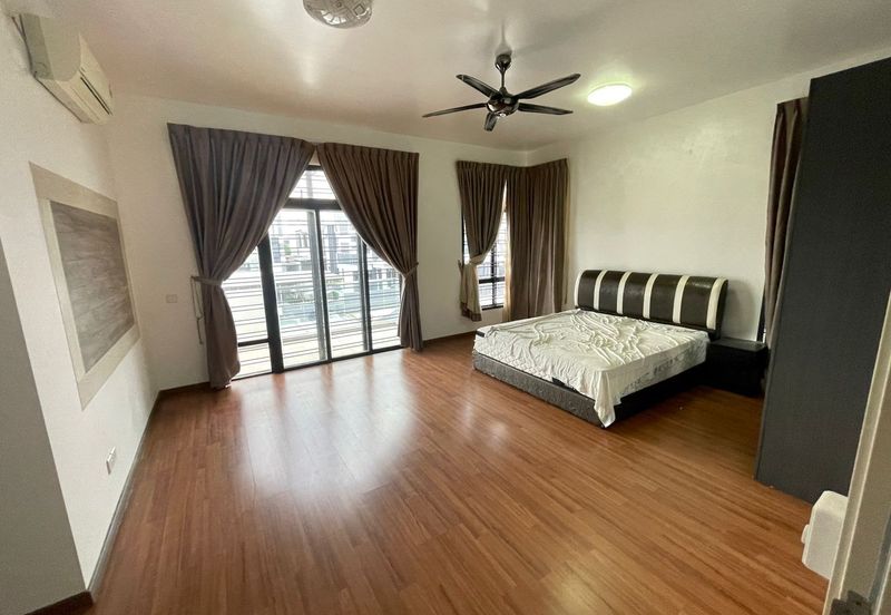 Garden Villa @ Bukit Indah 2