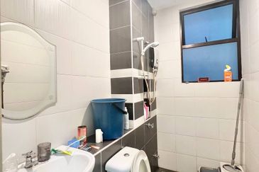 Seri Austin Luxury Apartment