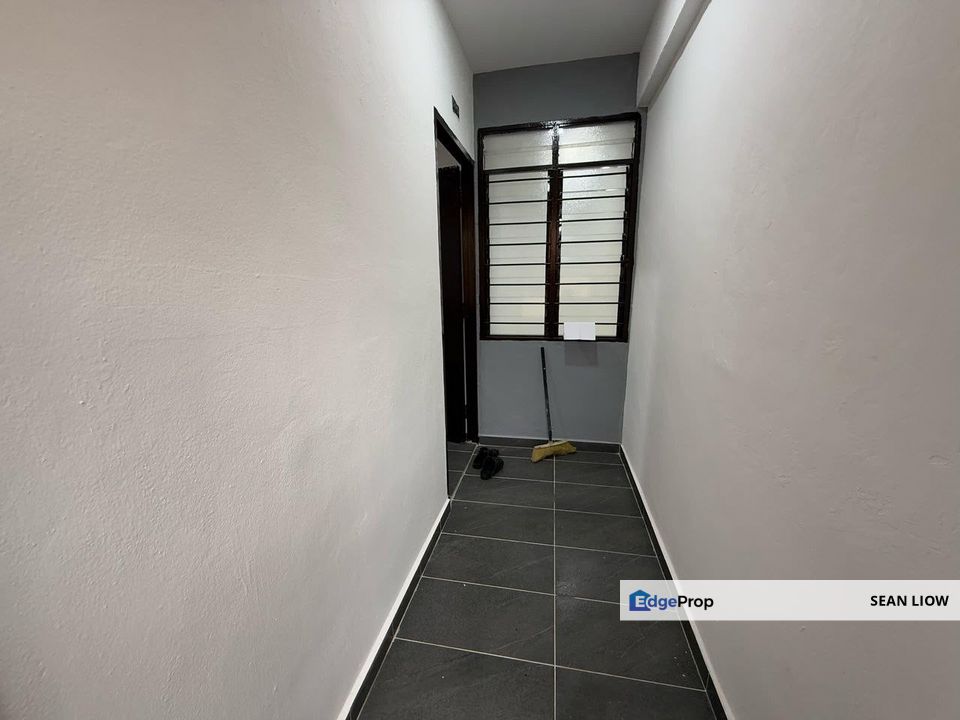 Rumah Pangsa Kulai, Kulai, Johor , Temengung Flat , Block 5, Level 4 for sale , Johor, Kulai