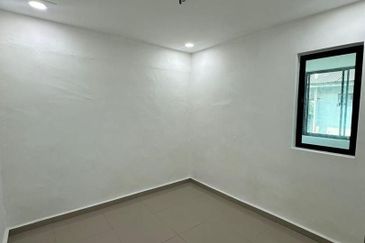 Flat Taman Ungku Tun Aminah