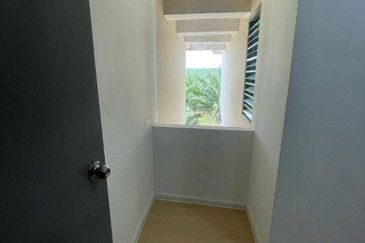 Flat Taman Plentong Utama