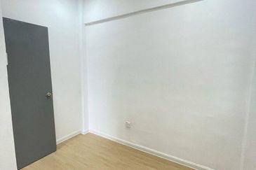 Flat Taman Plentong Utama