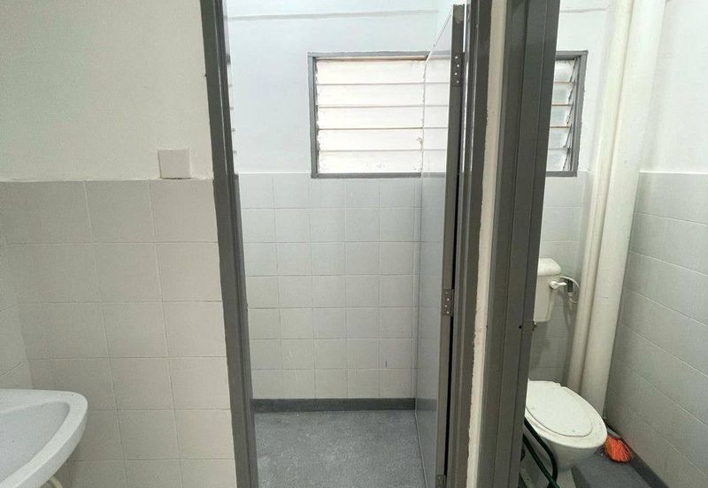 Flat Taman Plentong Utama