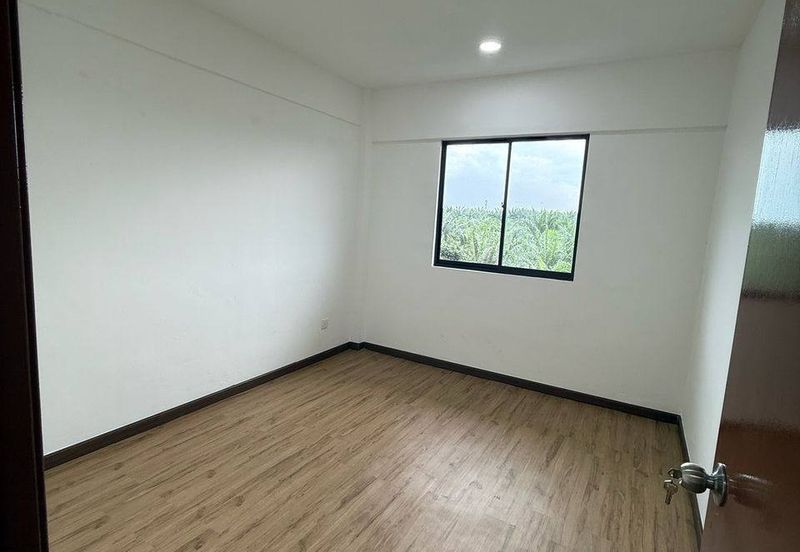 Flat Taman Plentong Utama