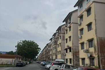 Flat Taman Plentong Utama