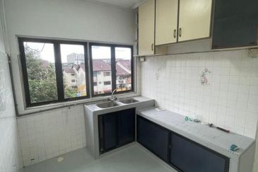 Flat Bandar Selesa Jaya