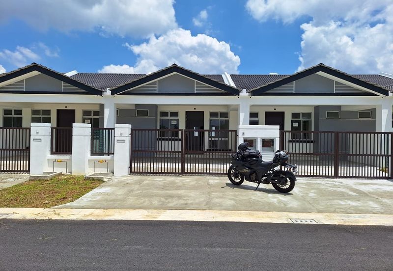 Taman Tanjung Puteri Resort