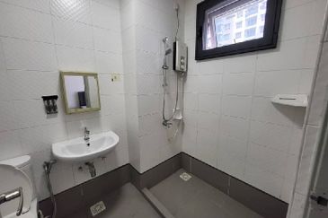 Seasons Luxury Apartments @ Amara Larkin