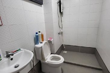 Seasons Luxury Apartments @ Amara Larkin