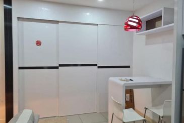 Dedaun Hijau (Greenfield Regency)