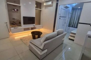 Dedaun Hijau (Greenfield Regency)