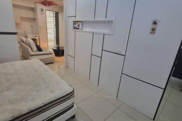 Dedaun Hijau (Greenfield Regency)