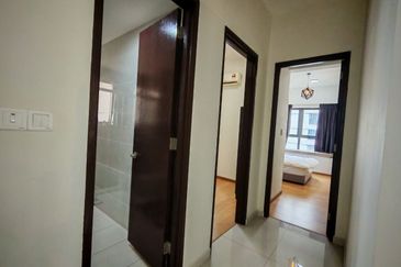 Baypoint @ Country Garden Danga Bay