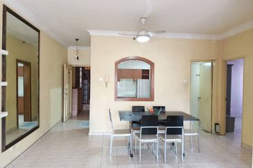 Prima Regency (Dorchester Court)