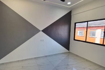 Taman Pulai Utama Flat