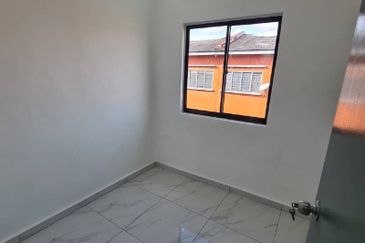 Taman Pulai Utama Flat