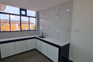 Taman Pulai Utama Flat