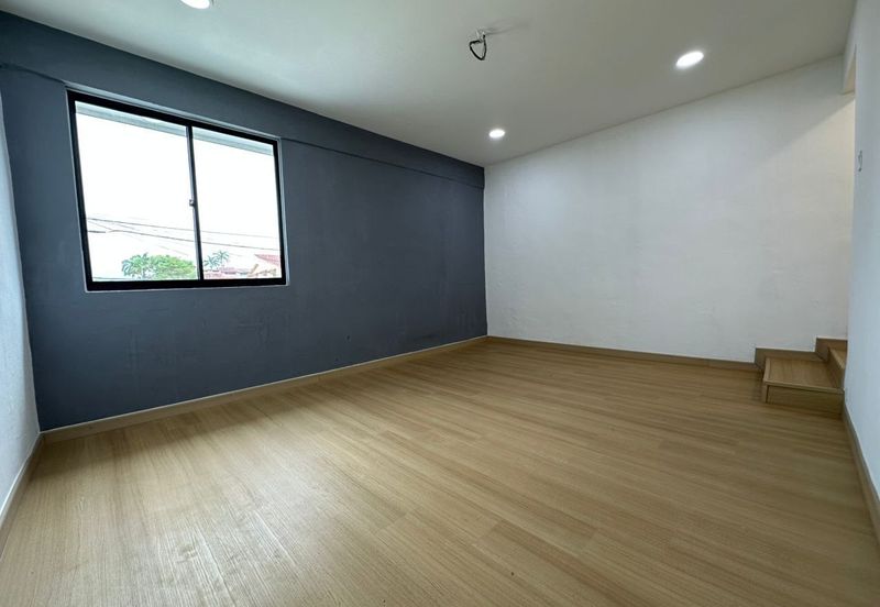 Jalan Mutiara Emas 3