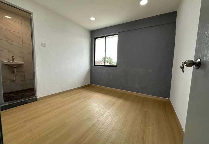 Jalan Mutiara Emas 3