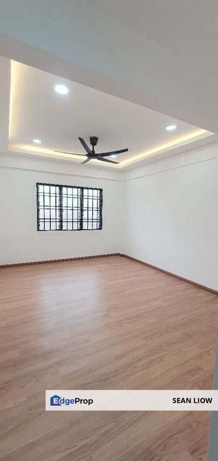 Flat Temenggong, Bandar Indahpura, Kulai, Johor , 3 Bedrooms 2 Bathroom Level 5 Flat For Sale , Johor, Kulai