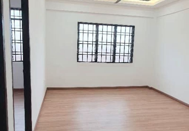 Flat Temenggong, Bandar Indahpura